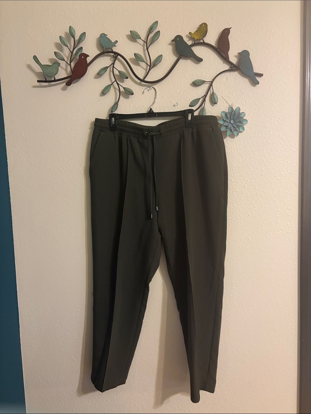 Women’s  Olive Green Drawstring Tapered Pants